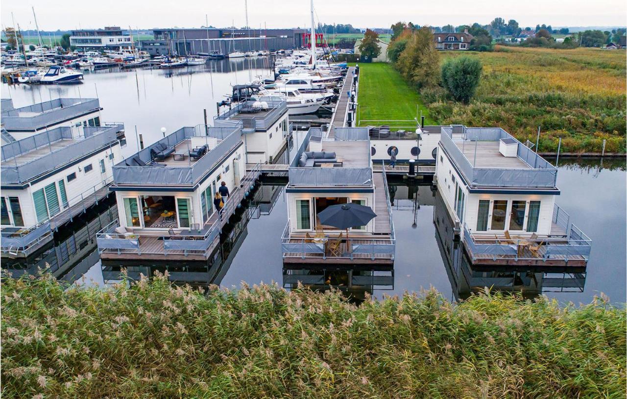 Stunning Ship In Aalsmeer With Harbor View Exterior foto